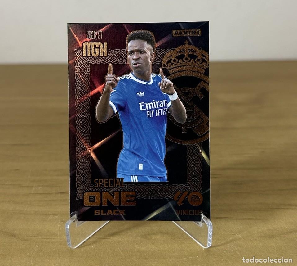 Figurine di Calcio: Vinicius Jr Special One Black &ndash; Megacracks LaLiga 2026-27 Panini Real Madrid