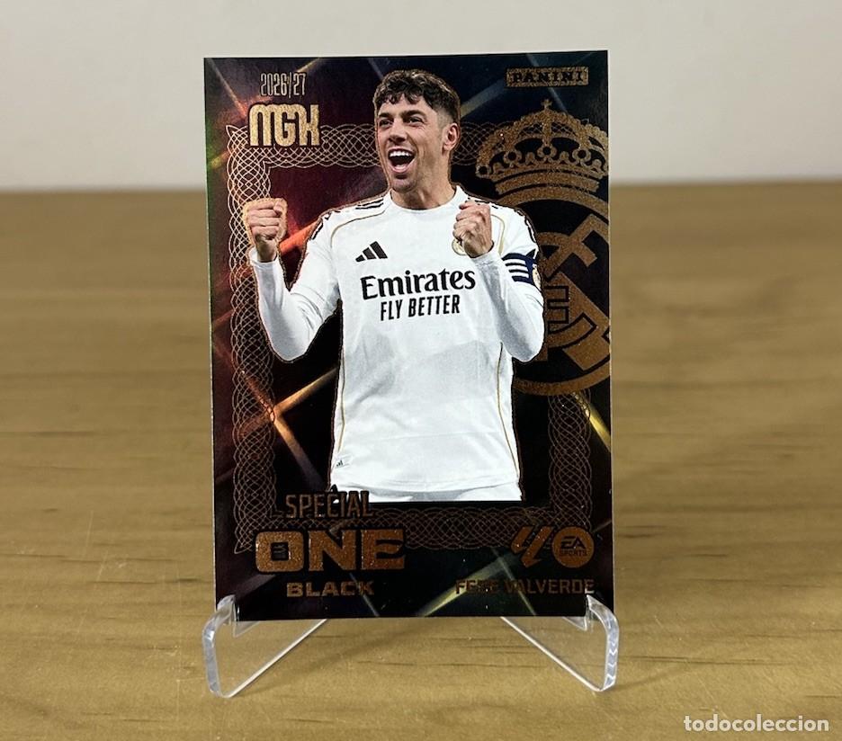 Figurine di Calcio: Fede Valverde Special One Black &ndash; Megacracks LaLiga 2026-27 Panini Real Madrid