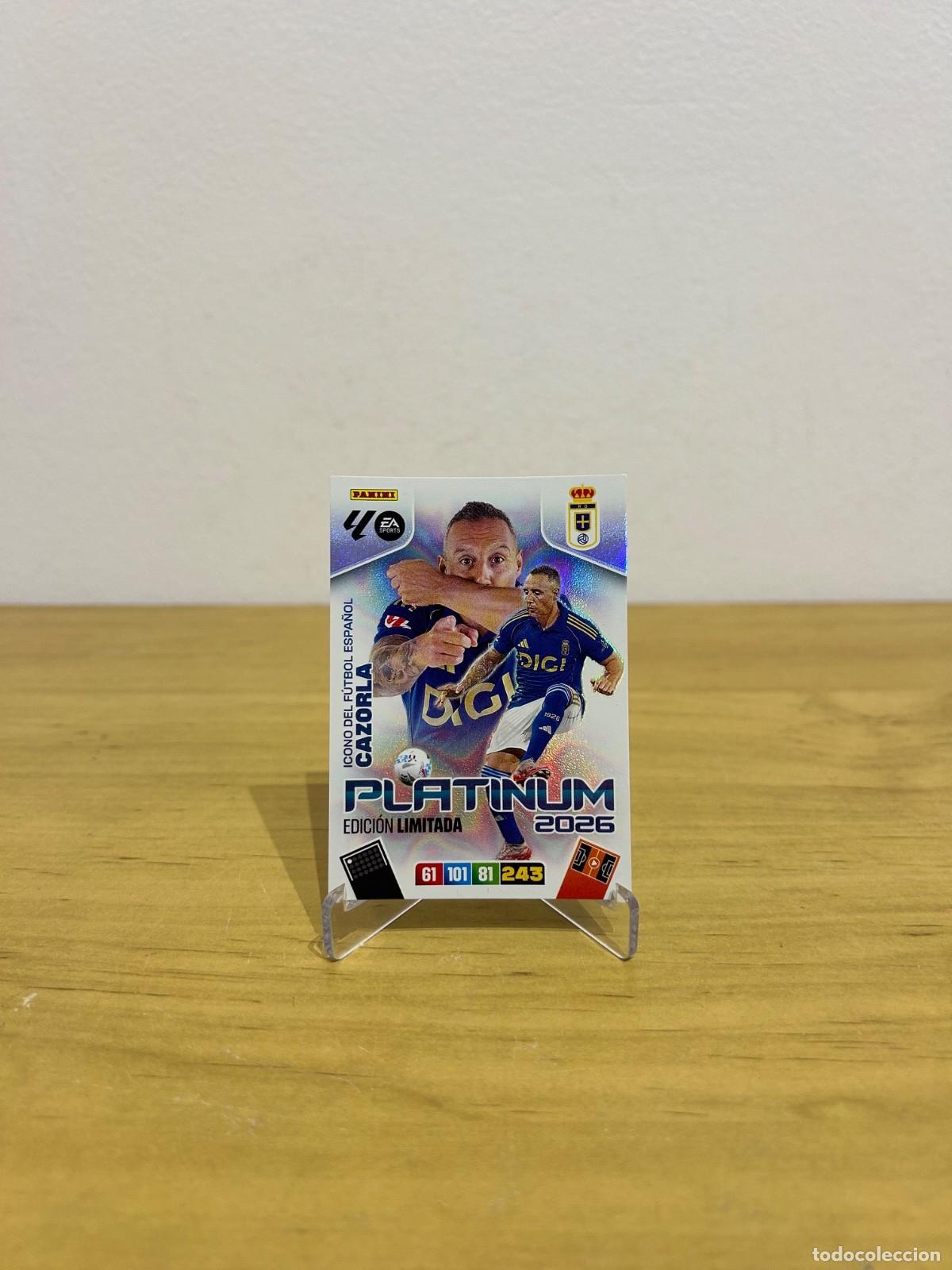 Cromos de f&uacute;tbol: Santi Cazorla Platinum Edici&oacute;n Limitada &ndash; Adrenalyn XL LaLiga 2025-26 Panini Real Oviedo