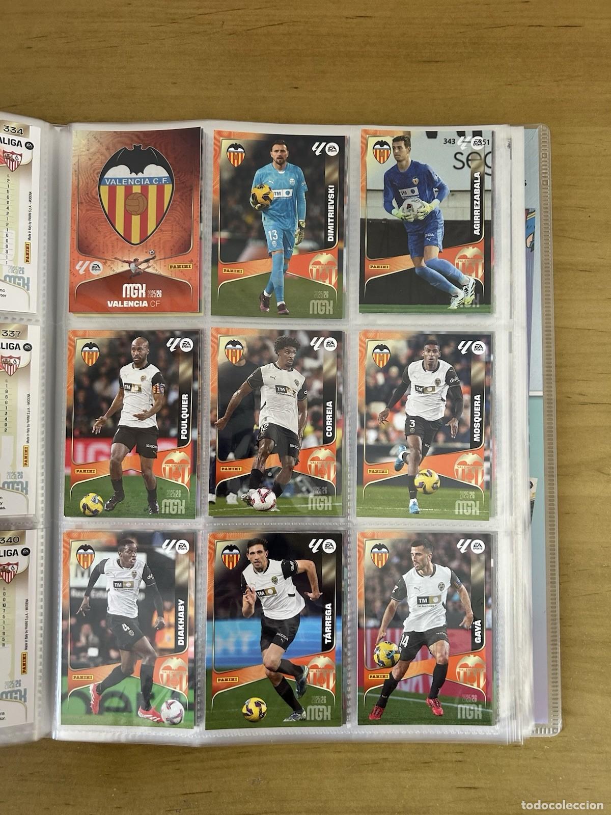 Cartes &agrave; collectionner de Football: Valencia CF Equipo Completo 18 Cards &ndash; Megacracks LaLiga 2025-26 Panini