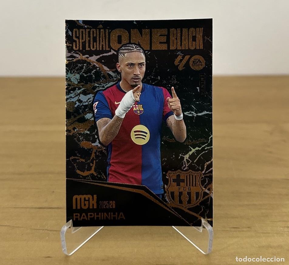 Cromos de Futebol: Raphinha Special One Black &ndash; Megacracks LaLiga 2025-26 Panini FC Barcelona