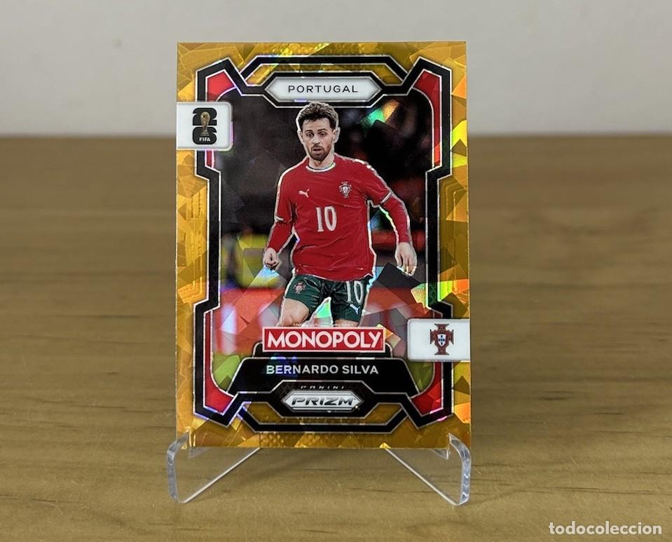 Figurine di Calcio: Bernardo Silva Gold Cracked Ice &ndash; Panini Prizm Monopoly FIFA World Cup 2026