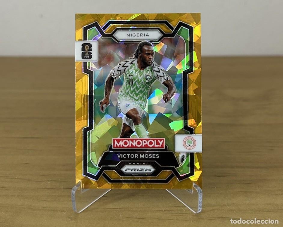 Cromos de Futebol: Victor Moses Gold Cracked Ice &ndash; Panini Prizm Monopoly FIFA World Cup 2026
