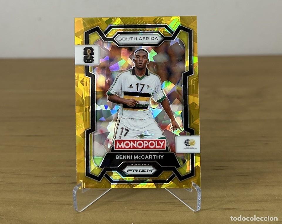 Cromos de Futebol: Benni McCarthy Gold Cracked Ice &ndash; Panini Prizm Monopoly FIFA World Cup 2026