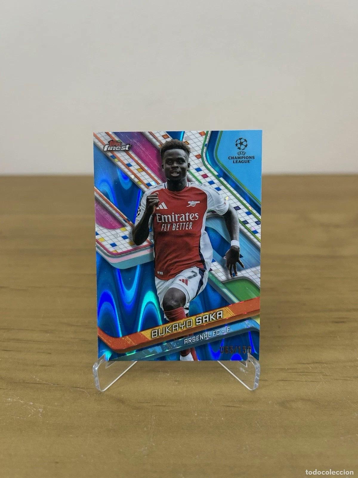 Cromos de f&uacute;tbol: Bukayo Saka SP Blue Wave Refractor 65/150 &ndash; Topps Finest UEFA 2025