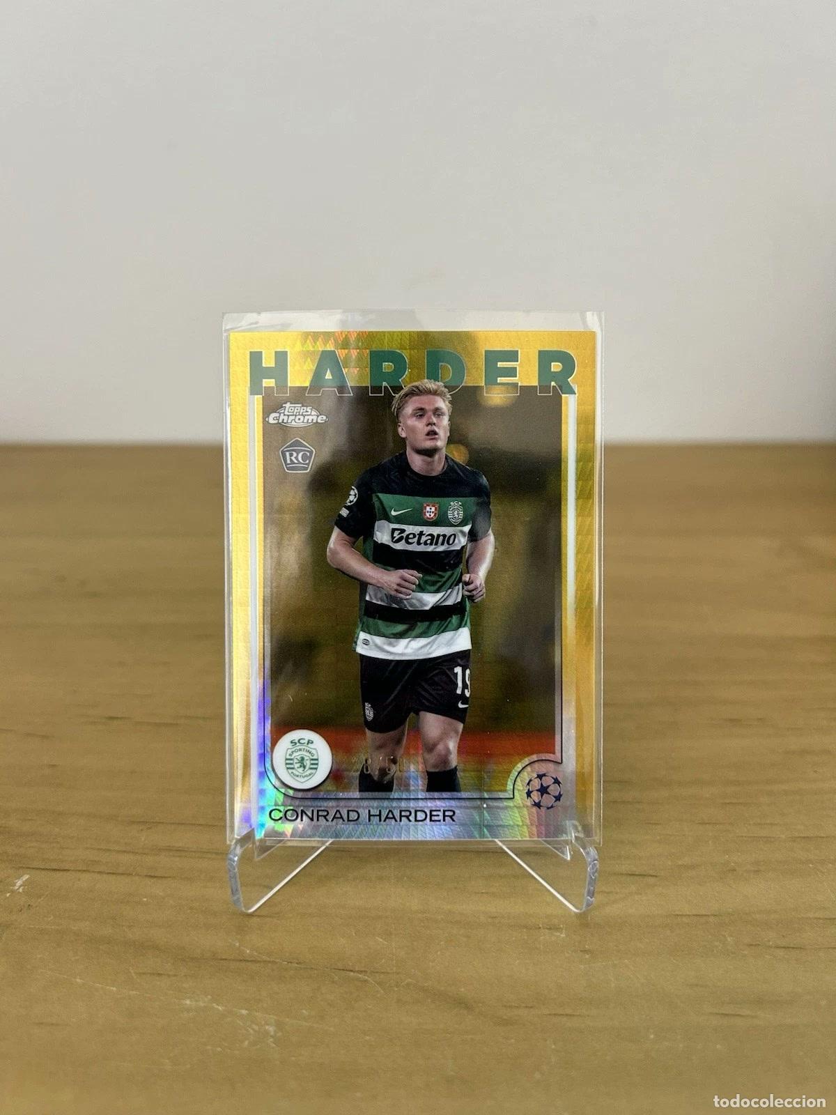 Cromos de f&uacute;tbol: Conrad Harder True Gold Refractor Rookie /50 &ndash; Topps Chrome UEFA 2024-25