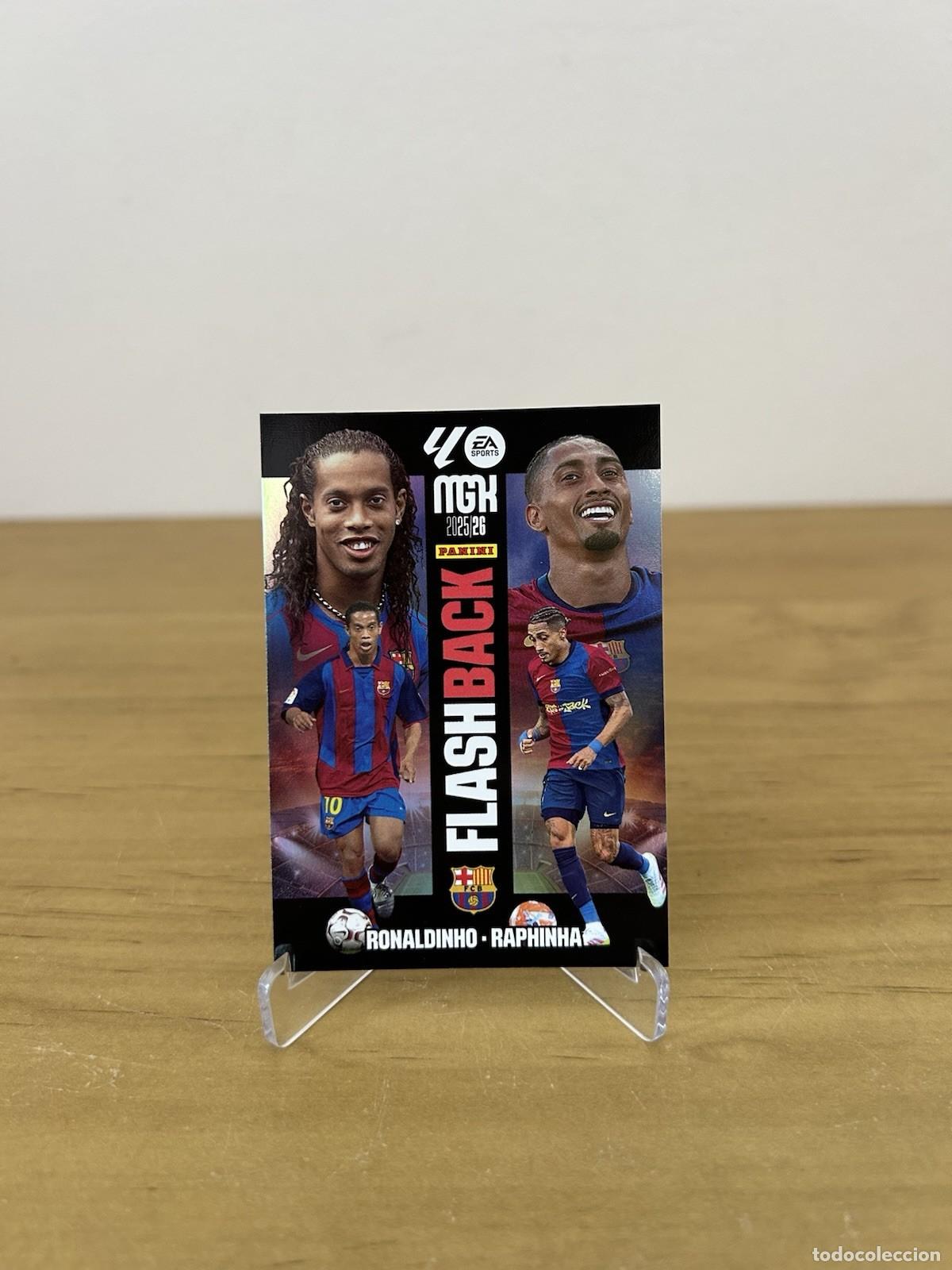 Cromos de f&uacute;tbol: Ronaldinho y Raphinha Flashback &ndash; Megacracks LaLiga 2025-26 FC Barcelona