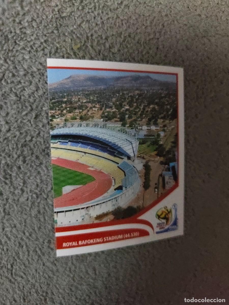 Cromos de Futebol: 23 PANINI MUNDIAL 2010 WORLD CUP RUSTENBURG - ROYAL BAFOKENG STADIUM CROMO 10 SUD&Aacute;FRICA NUEVO AAN