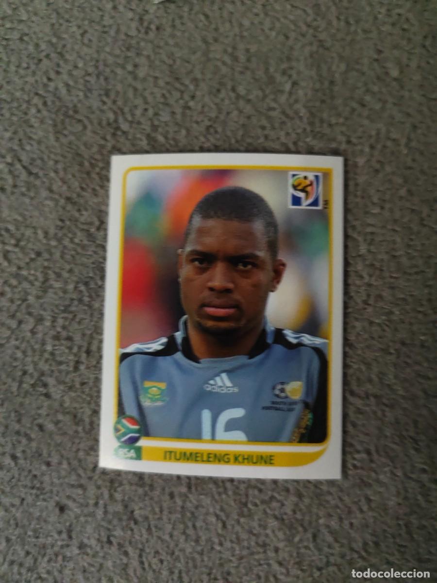 Cartes &agrave; collectionner de Football: 32 PANINI MUNDIAL 2010 WORLD CUP ITUMELENG KHUNE SUD&Aacute;FRICA CROMO 10 SUD&Aacute;FRICA NUEVO AAN