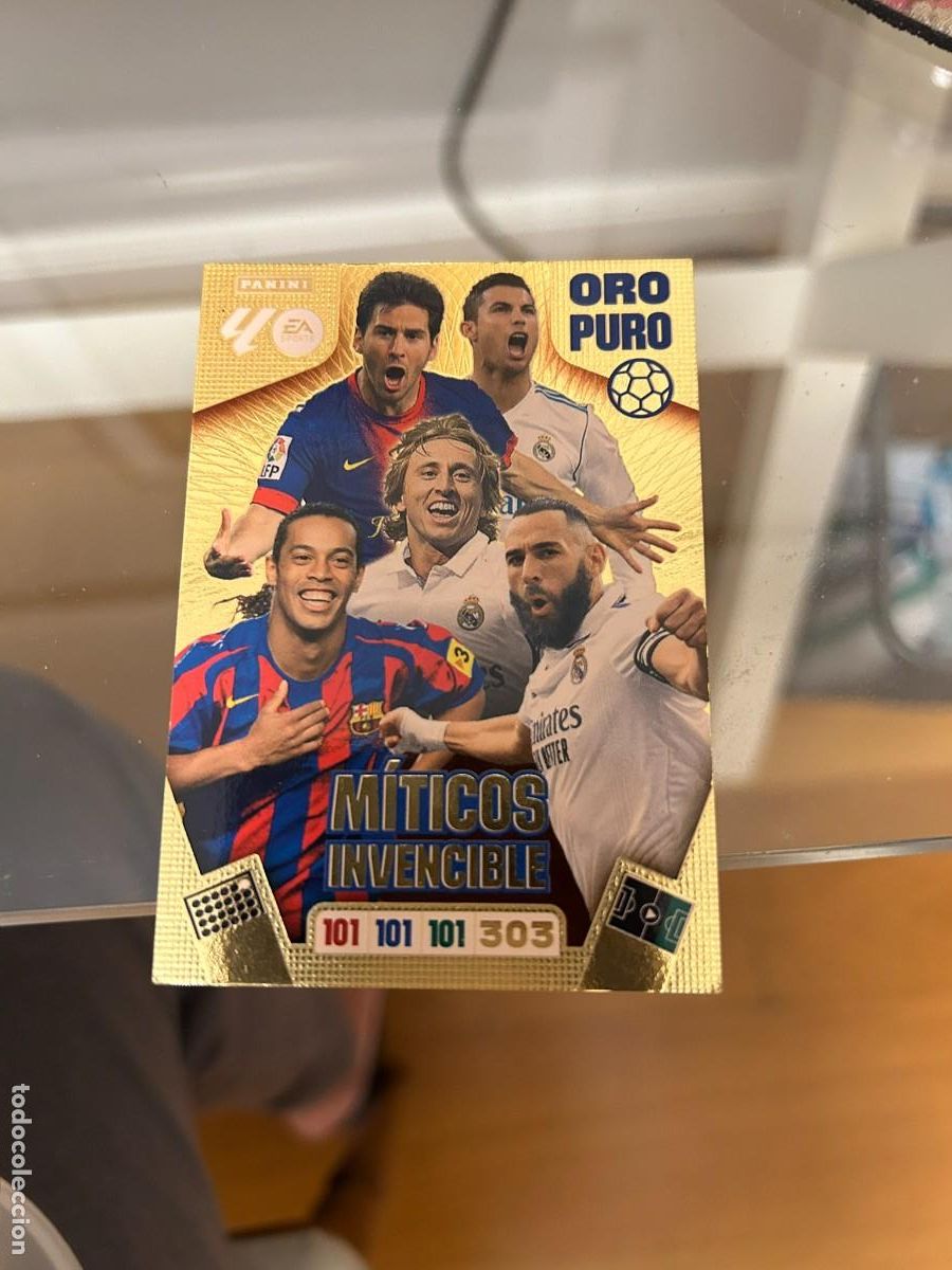 Football Stickers: MITICOS INVENCIBLE ORO PURO MESSI-CRISTIANO-MODRIC-BENZEMA NUEVO