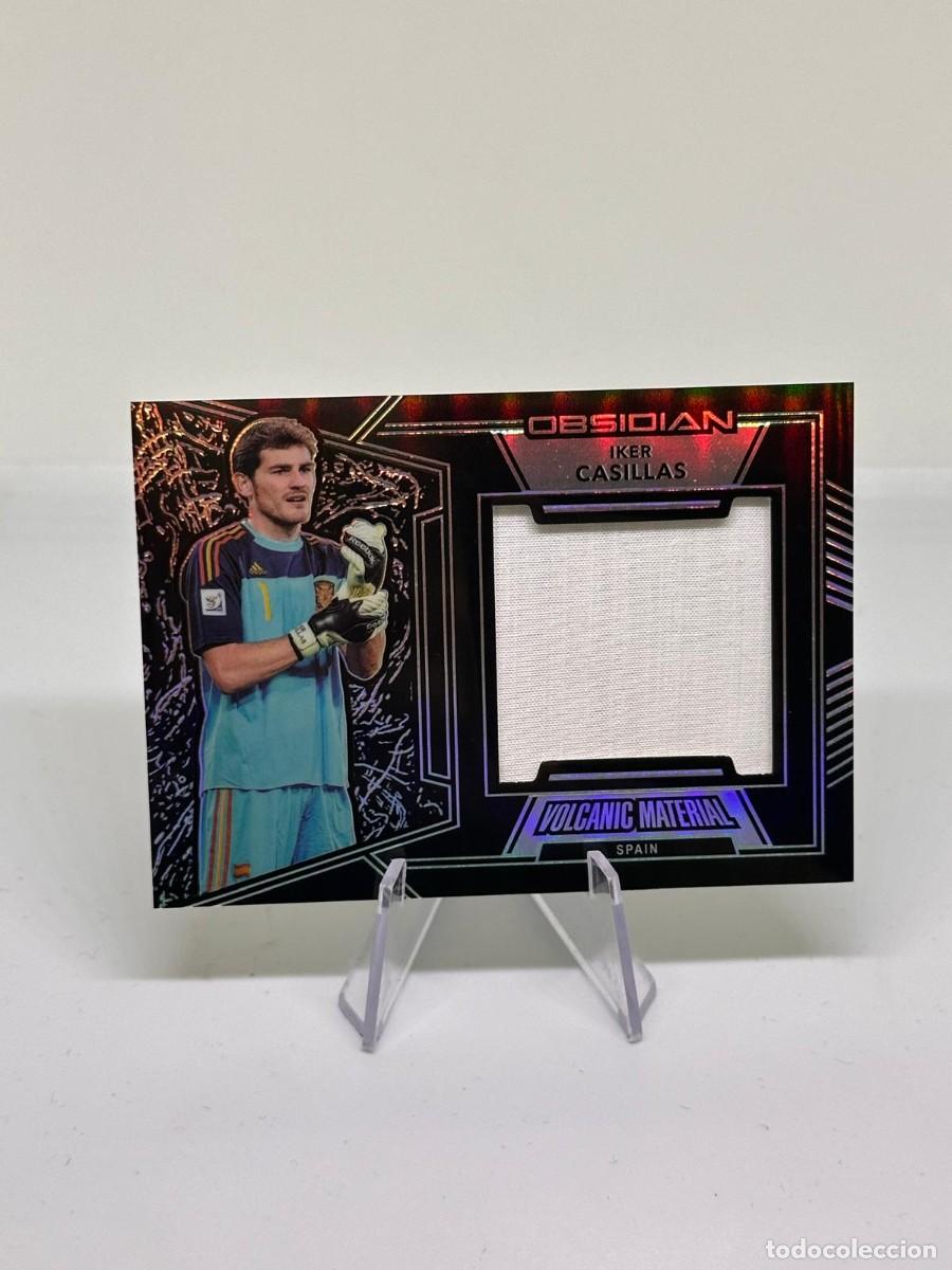 Cromos de f&uacute;tbol: Iker Casillas 059/149 Parche Espa&ntilde;a Panini Obsidian 2019 20