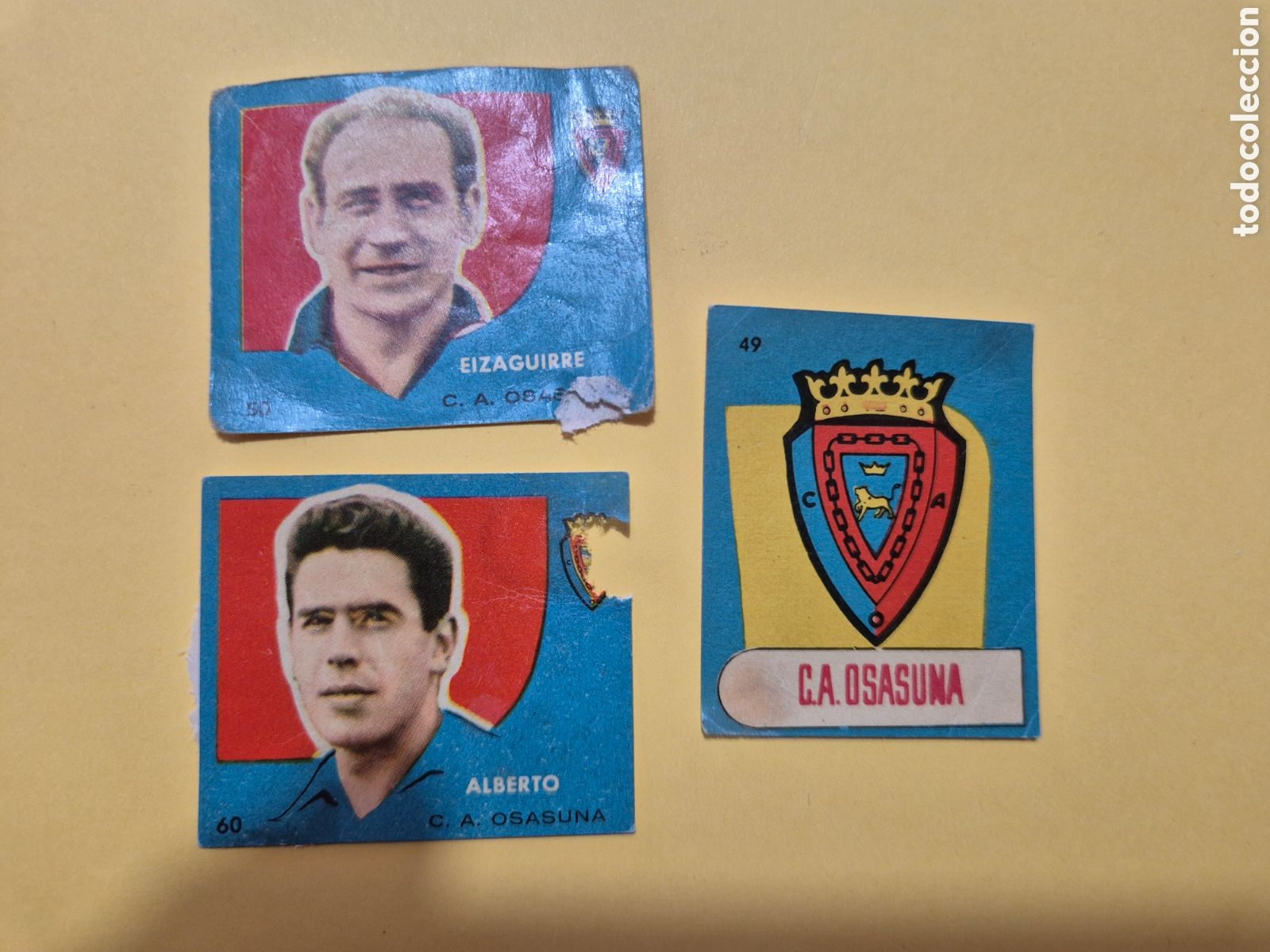 Cromos de f&uacute;tbol: EIZAGUIRRE 50 ALBERTO 60 ESCUDO 49 OSASUNA CAMPEONES 1959 BRUGUERA
