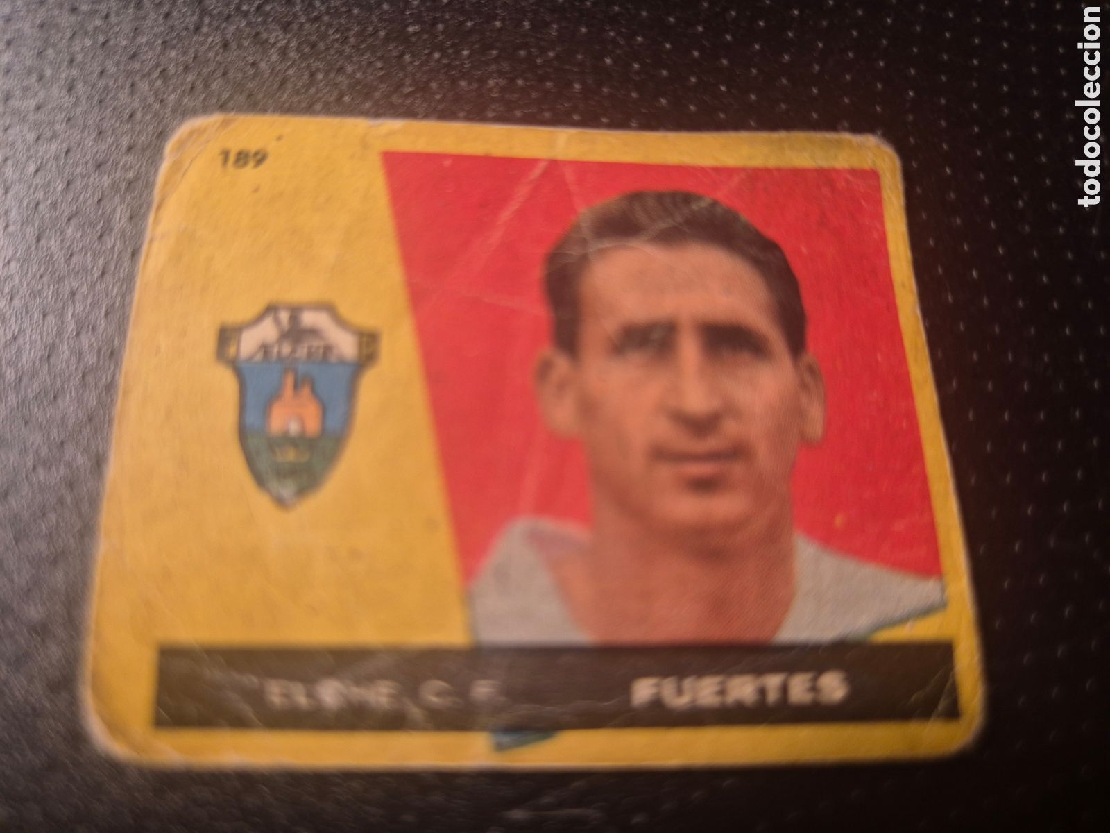 Figurine di Calcio: FUERTES 189 ELCHE C F CAMPEONES 1960 BRUGUERA