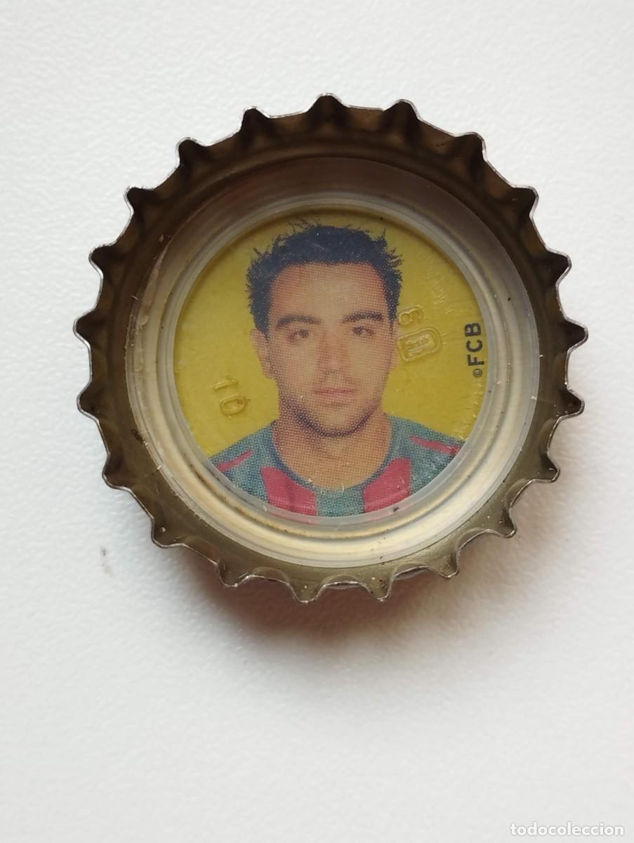 Cromos de f&uacute;tbol: CHAPA, TAPA CORONA COCA COLA - CAPS - TAPON - FC BARCELONA 2005 FONDO AMARILLO XAVI HERNANDEZ