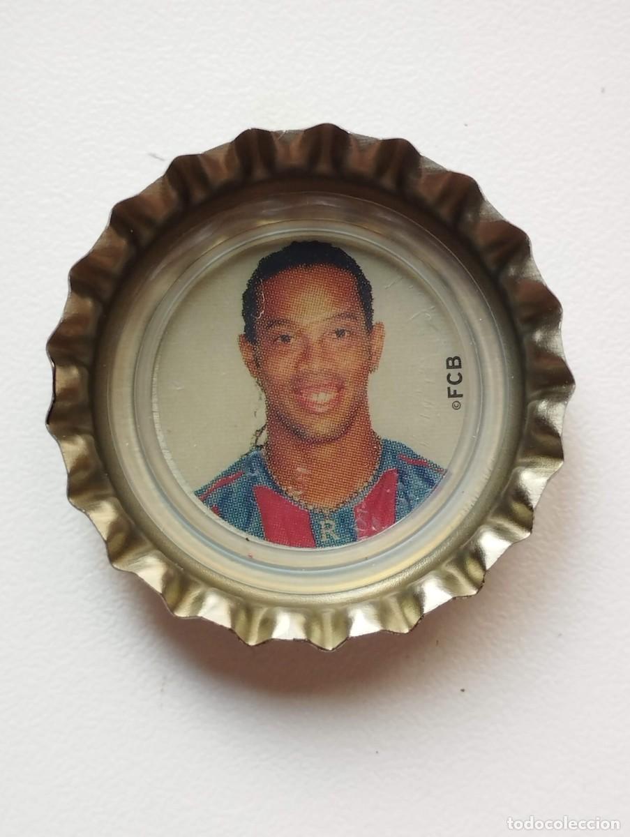 Cromos de f&uacute;tbol: CHAPA, TAPA CORONA COCA COLA - CAPS - TAPON - FC BARCELONA 2005 FONDO BLANCO RONALDINHO