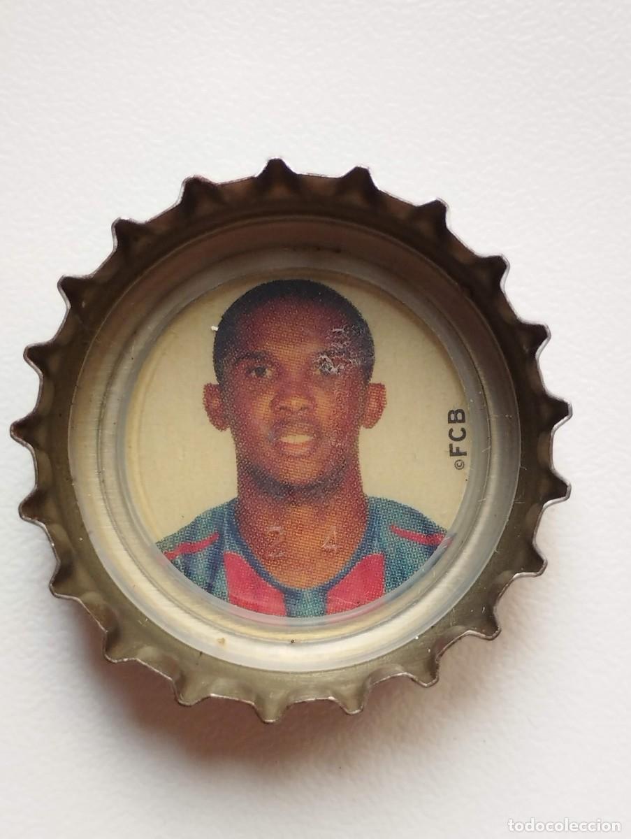 Football Stickers: CHAPA, TAPA CORONA COCA COLA - CAPS - TAPON - FC BARCELONA 2005 FONDO BLANCO SAMUEL ETO'O