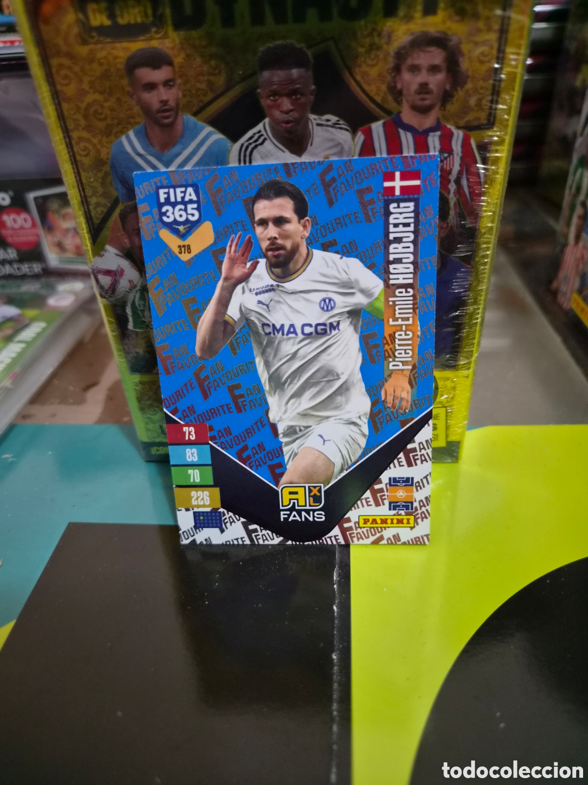 Cromos de f&uacute;tbol: N&deg;378 Fans Blue H&oslash;jbjerg FIFA 365 2027