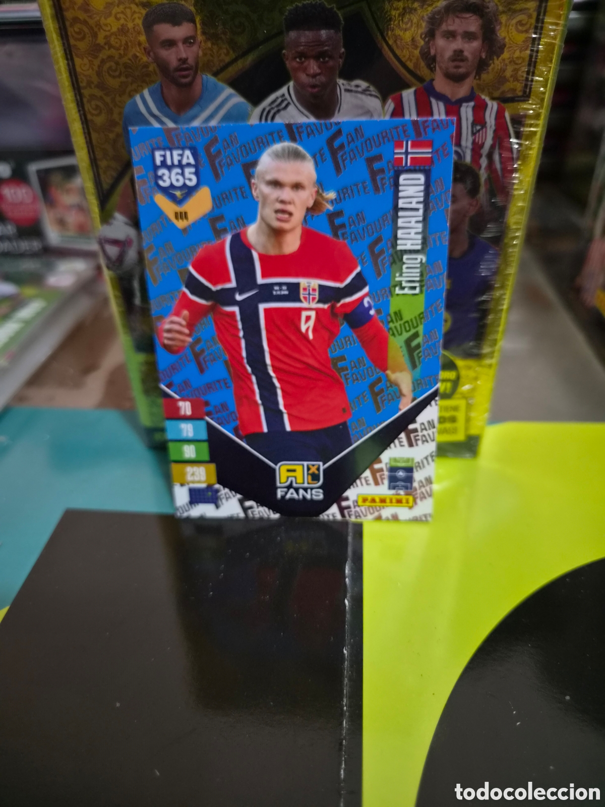 Cromos de f&uacute;tbol: N&deg;444 Fans Blue Haaland FIFA 365 2027