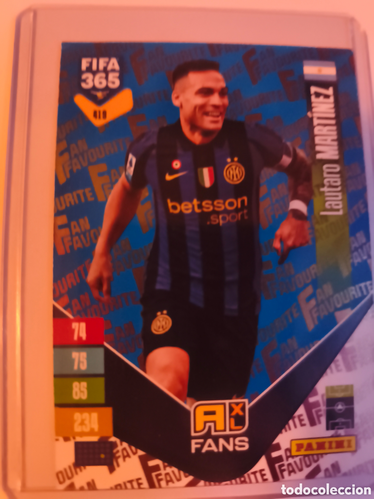 Cartes &agrave; collectionner de Football: FIFA 365 2027 FAN FAVOURITE AZUL LAUTARO MARTINEZ