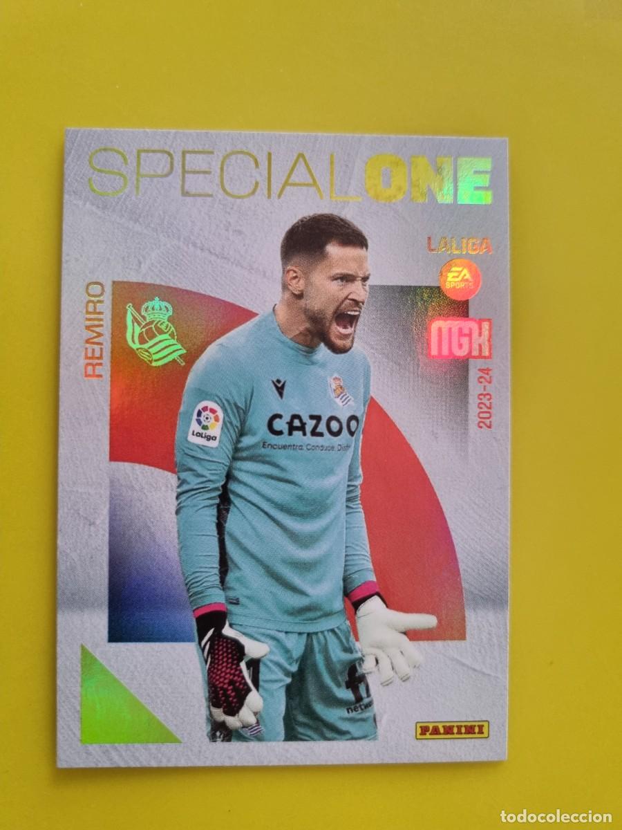 Figurine di Calcio: CROMO FUTBOL 23 24 2023 2024 MEGACRACKS SPECIAL ONE 402 REMIRO REAL SOCIEDAD AR1026