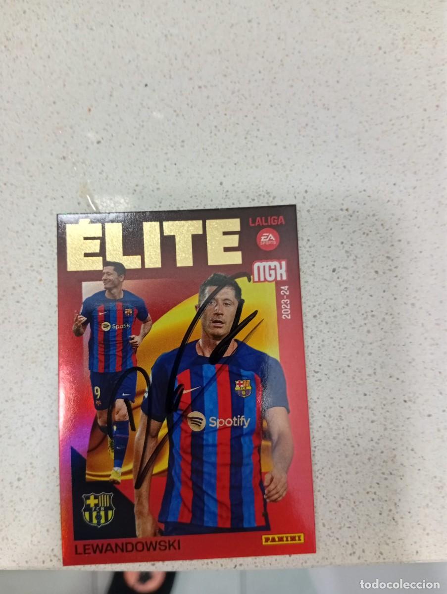 Cromos de f&uacute;tbol: Lewandowski &Eacute;lite 9 MGK 2023-24 Panini FC Barcelona firma original