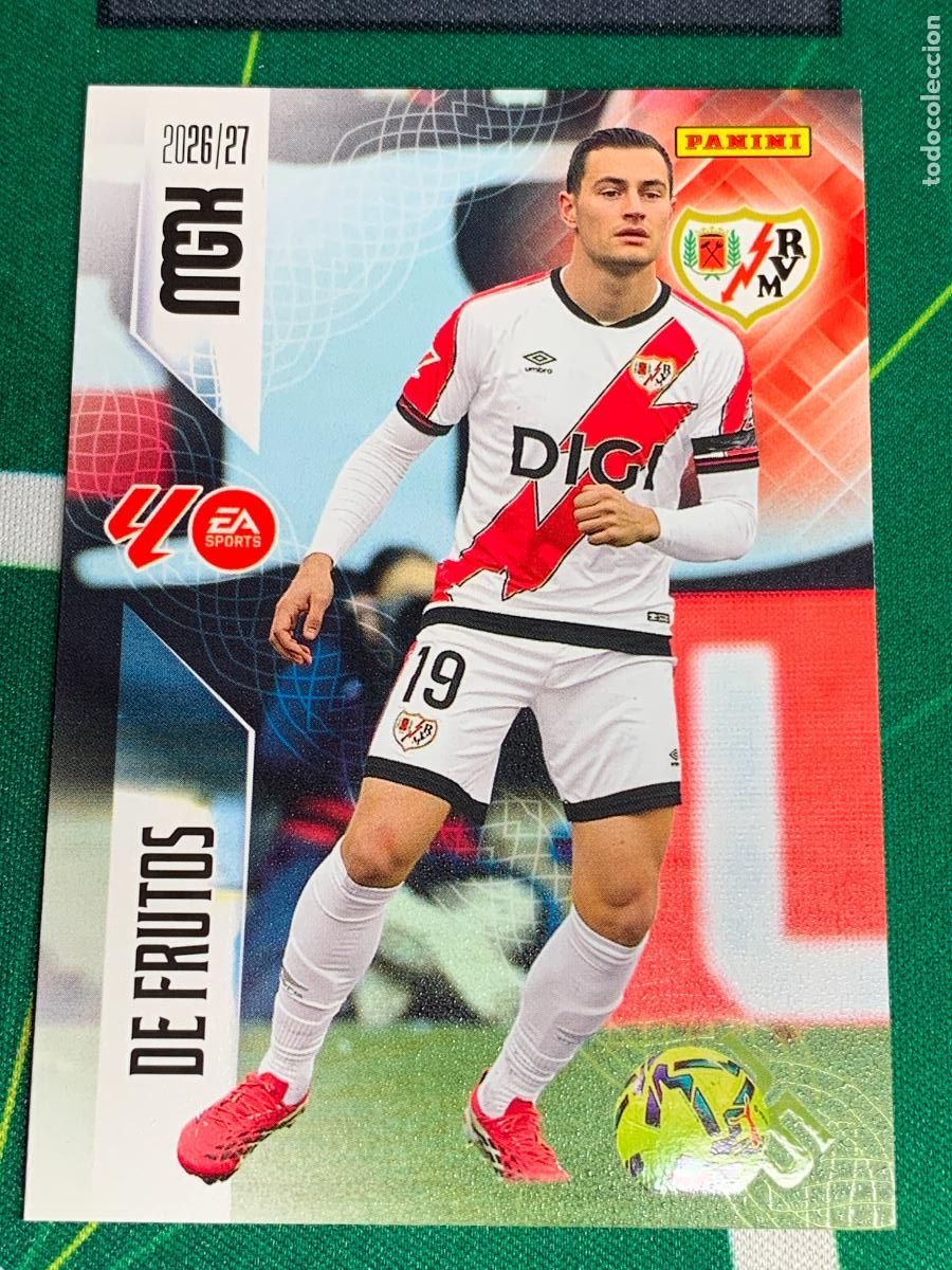 Figurine di Calcio: 304 De Frutos Rayo Vallecano MEGACRACKS 2026 2027 - 26 27 MGK
