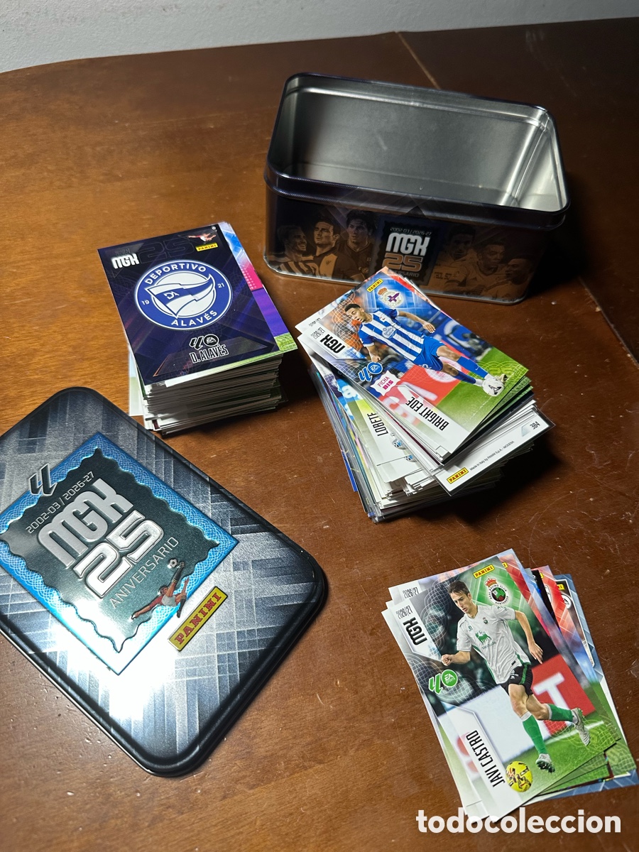 Cromos de f&uacute;tbol: Lote de 50 cartas b&aacute;sicas Panini Megacracks 2026/ 2027