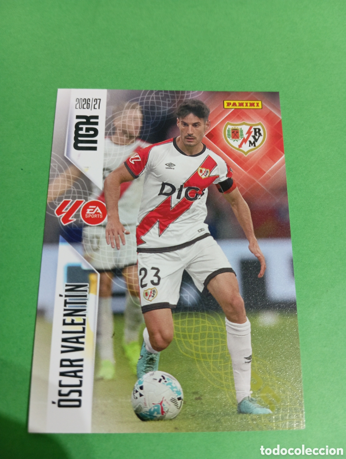 Cromos de f&uacute;tbol: Valent&iacute;n Rayo Vallecano n&deg;300 / PANINI MEGACRACKS 2026/2027