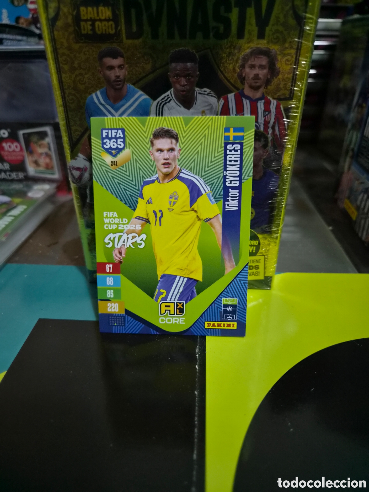 Cromos de f&uacute;tbol: N&deg;241 Viktor Gy&ouml;keres FIFA 365 2027