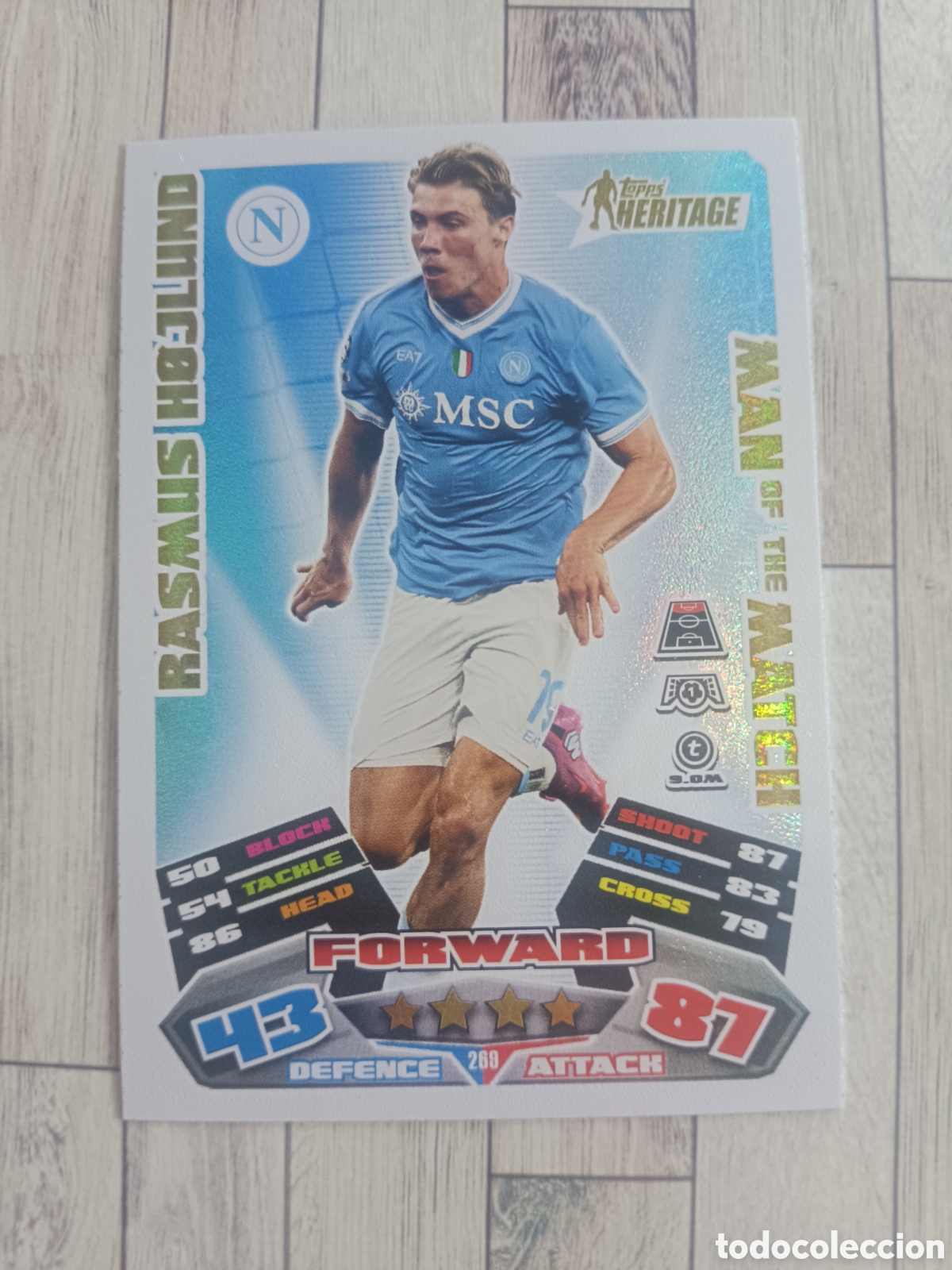 Cromos de f&uacute;tbol: 269 RASMUS H&Oslash;JLUND NAPOLI HERITAGE MAN OF THE MATCH MATCH ATTAX EXTRA 2025 2026 TOPPS25 26