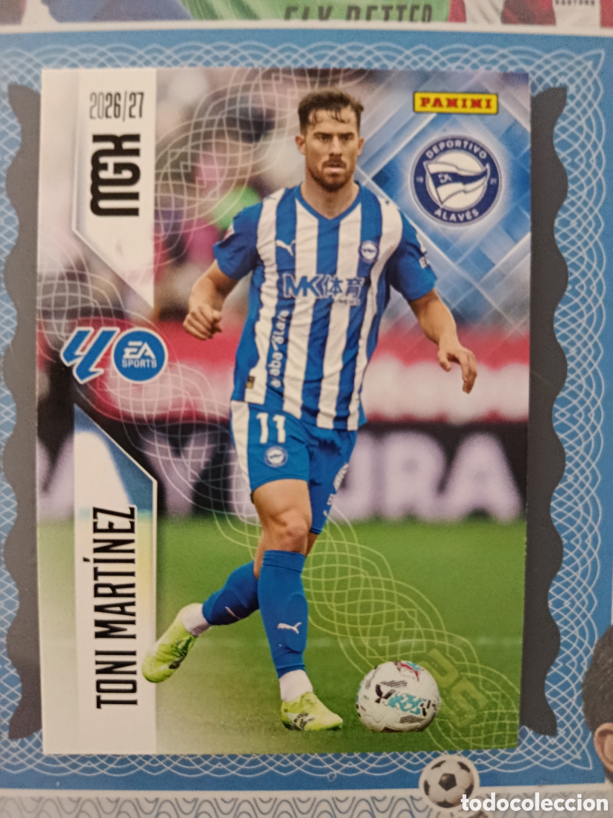 Fu&szlig;ball-Sticker: MEGACRACKS 2026 2027 - PANINI - N⁰ 35 TONI MART&Iacute;NEZ DEPORTIVO ALAVES