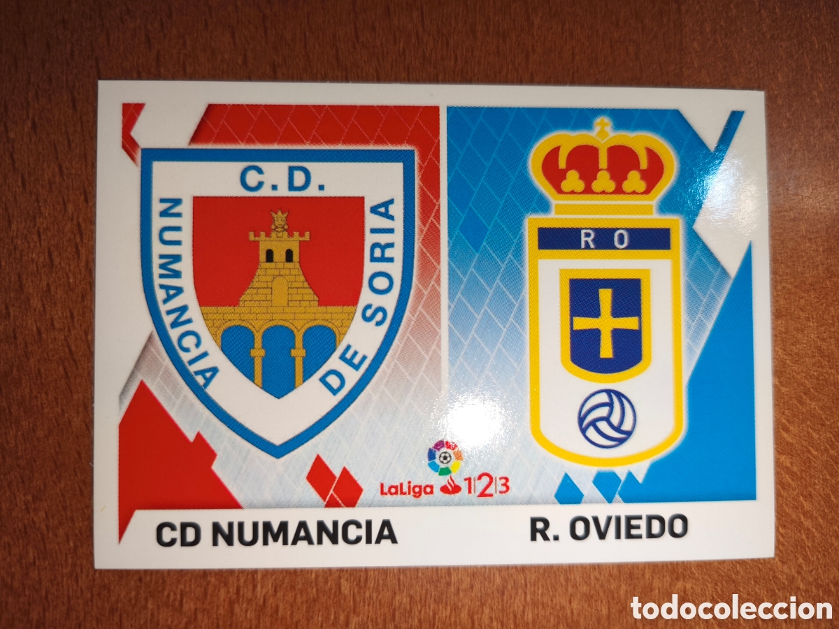 Cromos de f&uacute;tbol: Escudo CD Numancia/Real Oviedo n&deg;8 laliga liga este 19/20