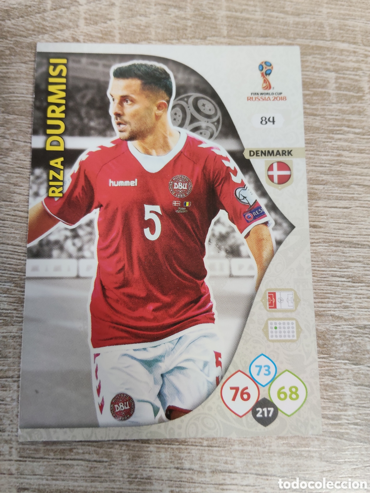 Cromos de f&uacute;tbol: Panini Adrenalyn mundial Rusia 2018 84 Riza Durmisi Dinamarca