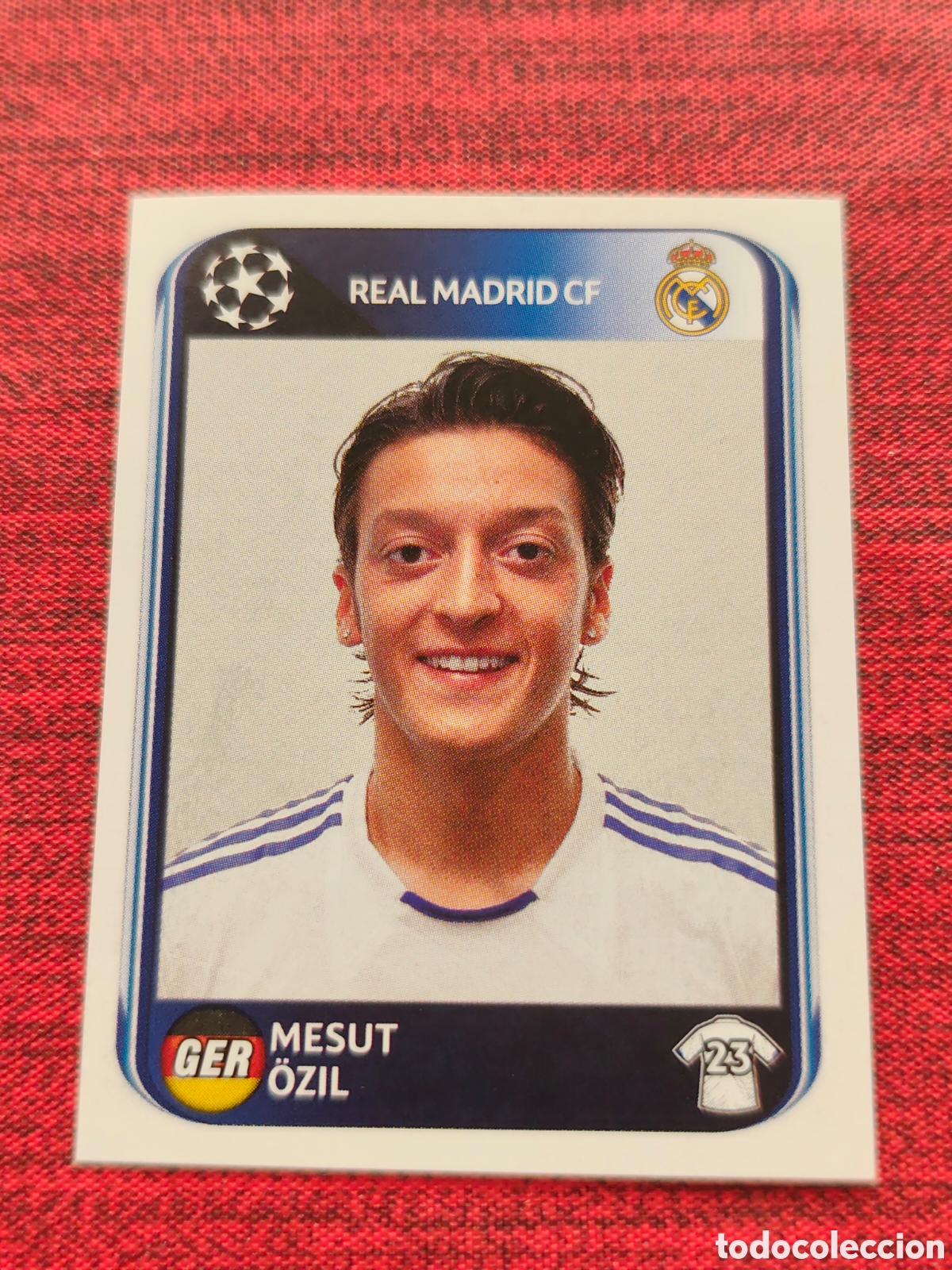 Cartes &agrave; collectionner de Football: 442 &Ouml;ZIL REAL MADRID UEFA CHAMPIONS LEAGUE 2010 2011 PANINI