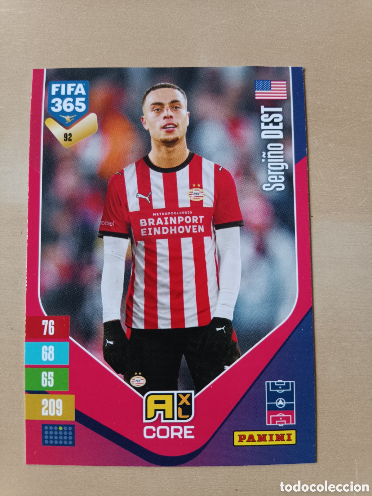 Cartes &agrave; collectionner de Football: SERGI&Ntilde;O DEST PSV 92 ADRENALYN XL CORE FIFA 365 2027 PANINI 27