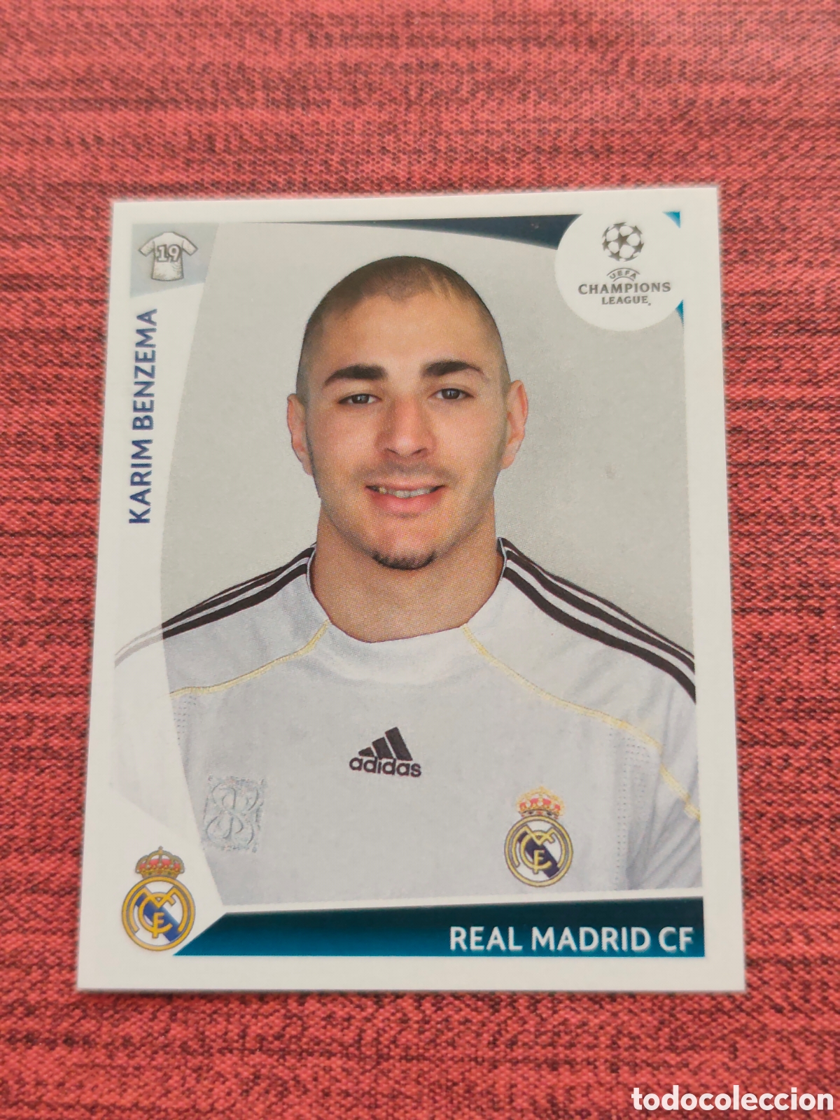 Cartes &agrave; collectionner de Football: ROOKIE 172 BENZEMA REAL MADRID UEFA CHAMPIONS LEAGUE 2009 2010 PANINI