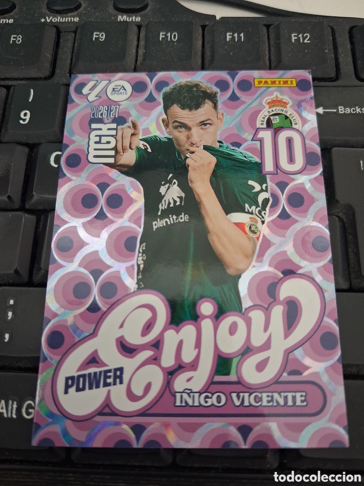 Fu&szlig;ball-Sticker: I&ntilde;igo Vicente 383 P Racing de Santander Power Enjoy Megacracks 2026-27 Panini