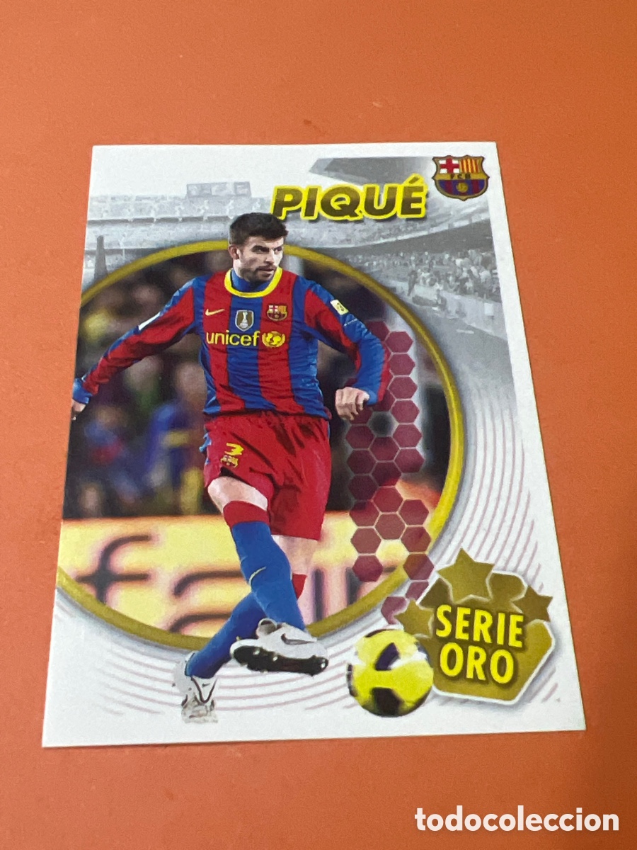 Cromos de f&uacute;tbol: C4462. CROMO - N&ordm; 43 - PIQUE - F.C. BARCELONA - SERIE ORO - LIGA 2010 / 2011 - PANINI.
