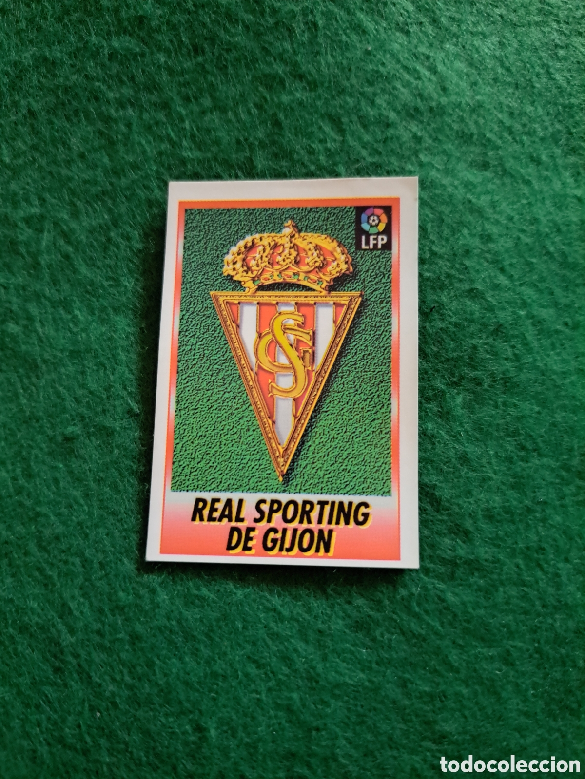 Cromos de Futebol: Sporting de Gij&oacute;n escudo. N&deg;105. Bollycao Liga 96-97. Sigue la Liga