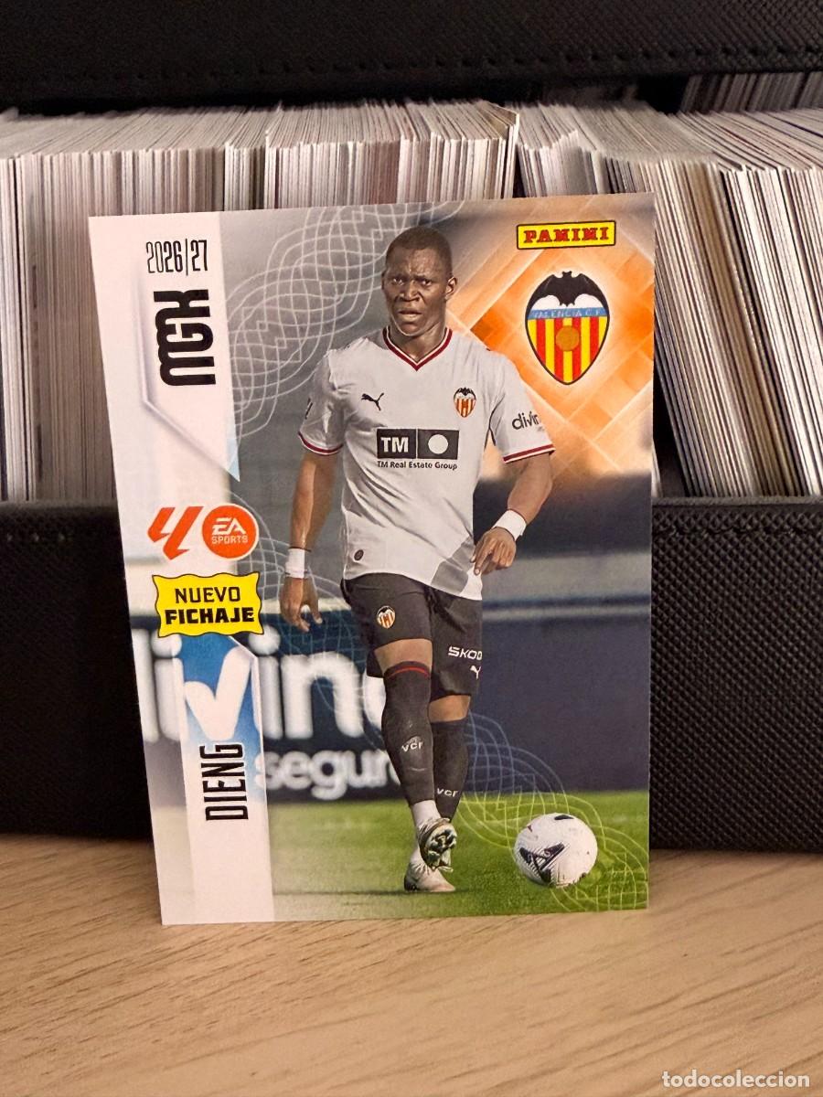 Fu&szlig;ball-Sticker: 487 MegaCracks 26 27 - NUEVO FICHAJE - Dieng