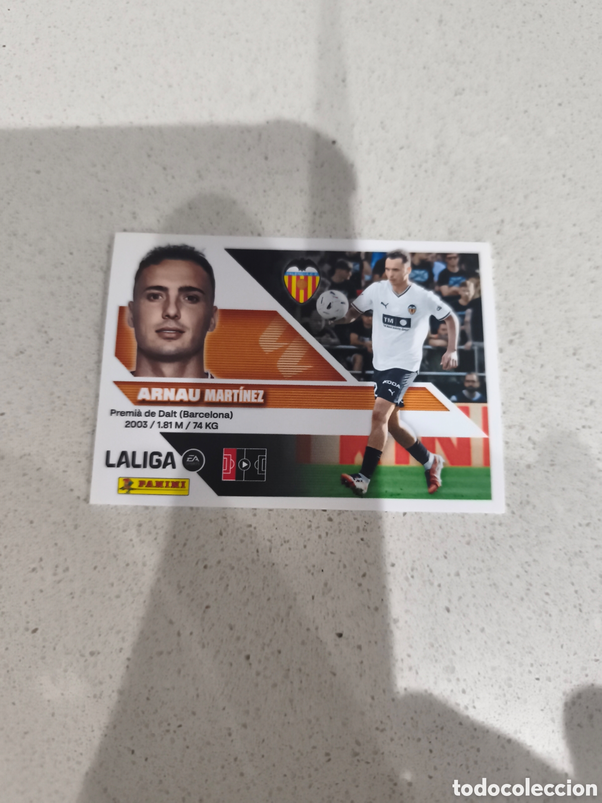 Cromos de f&uacute;tbol: CROMO N&Uacute;MERO 57 &Uacute;LTIMO FICHAJE ARNAU VALENCIA. LIGA ESTE 26/27. PANINI. CUARTA EDICI&Oacute;N.