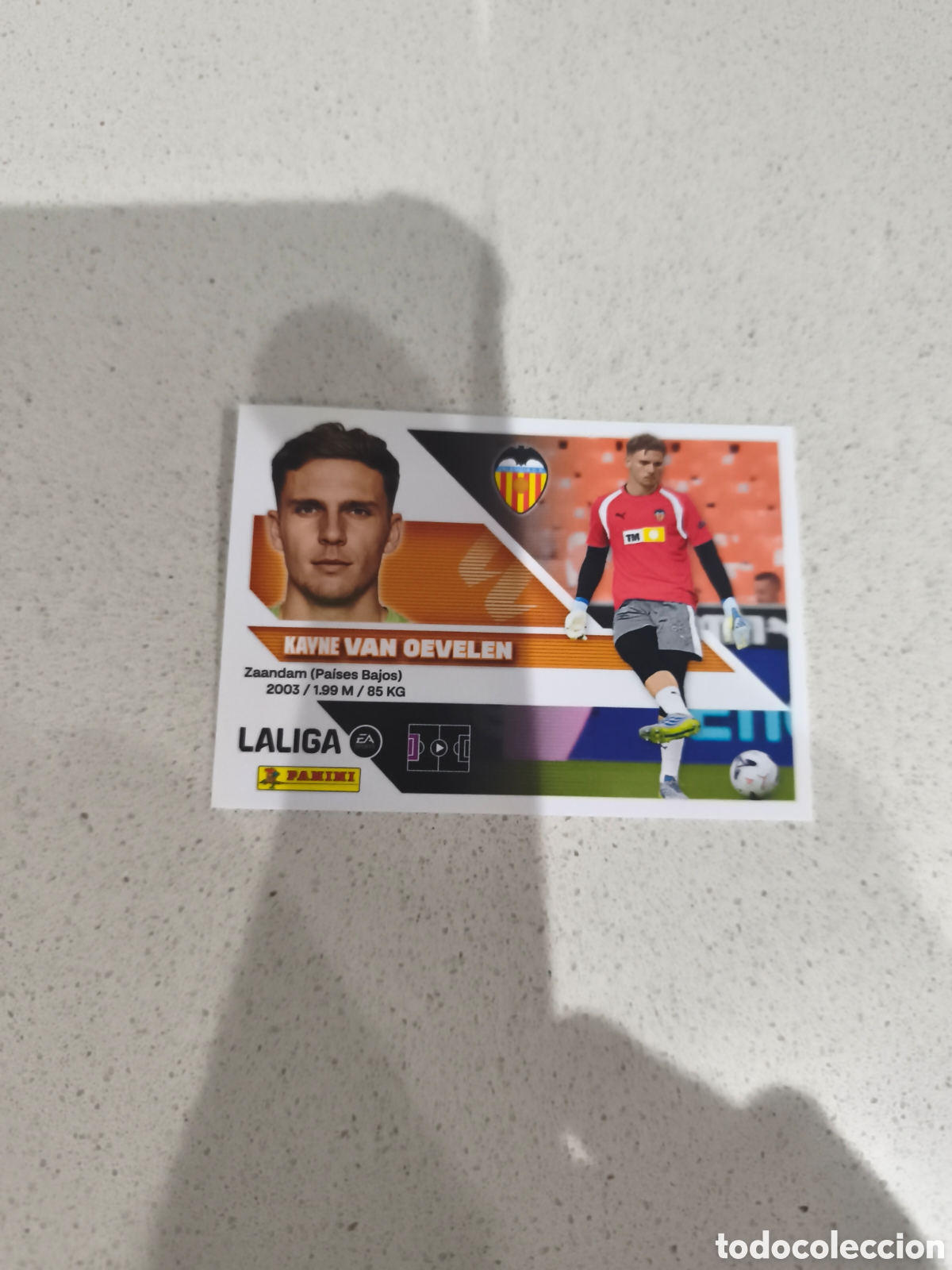 Cromos de f&uacute;tbol: CROMO N&Uacute;MERO 4 BIS COLOCA VAN OEVELEN VALENCIA. LIGA ESTE 26/27. PANINI. CUARTA EDICI&Oacute;N.