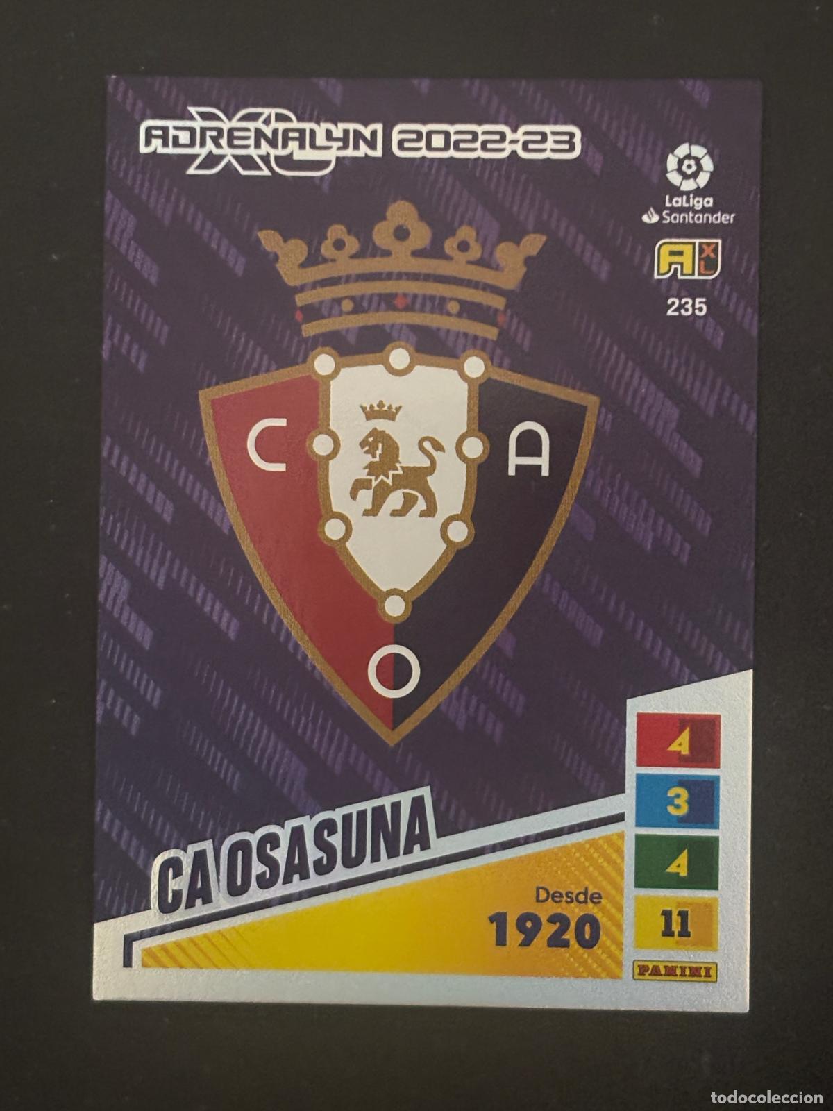 Cartes &agrave; collectionner de Football: 235 ESCUDO OSASUNA ADRENALYN XL LALIGA SANTANDER 22-23 2022-2023 PANINI