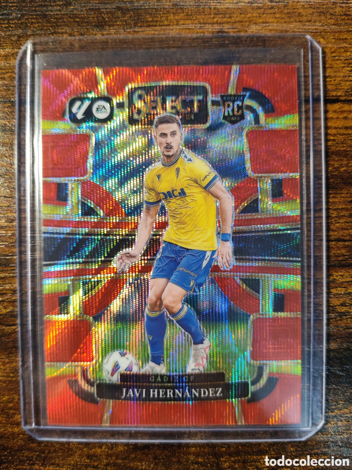 Cromos de f&uacute;tbol: Javi Hern&aacute;ndez C&aacute;diz Base Terrace Red Wave /65 #16 Select La Liga 23-24