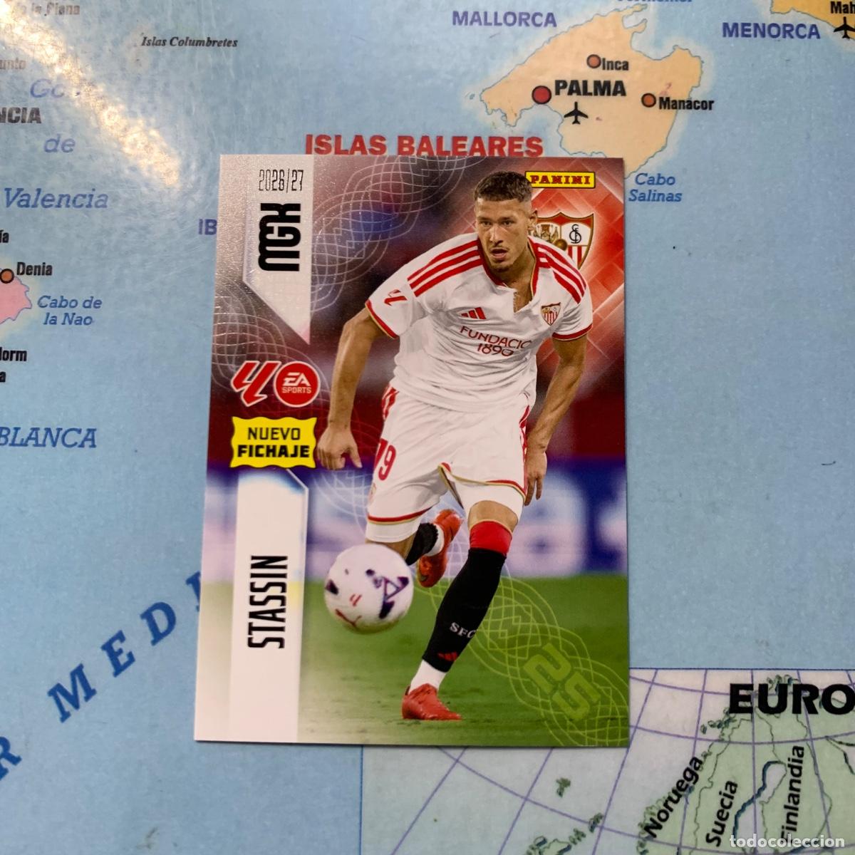 Cromos de f&uacute;tbol: Stassin nuevo fichaje n&uacute;mero 498 del Sevilla de La Coru&ntilde;a Megacracks 26-27-2026-2027