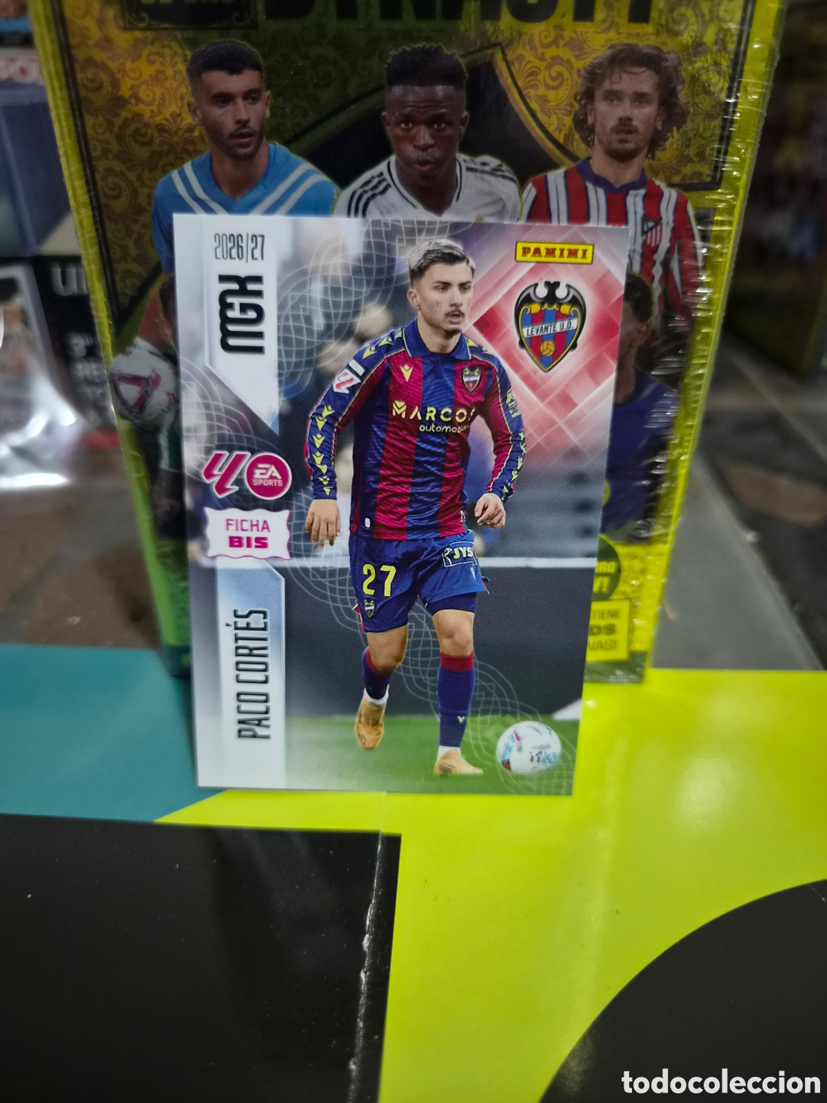 Cromos de f&uacute;tbol: N&deg;211Bis Levante Paco Cortes Megacracks 26/27