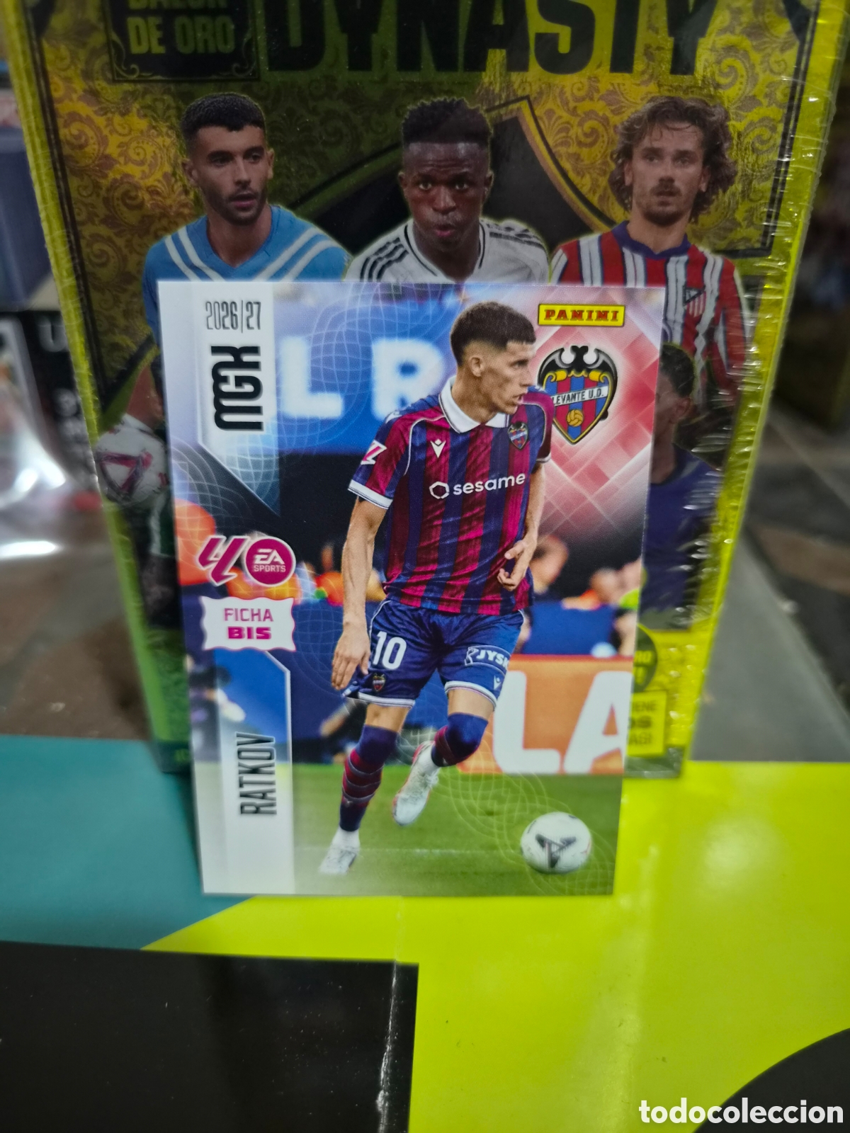 Cromos de f&uacute;tbol: N&deg;212Bis Levante Ratkov Megacracks 26/27