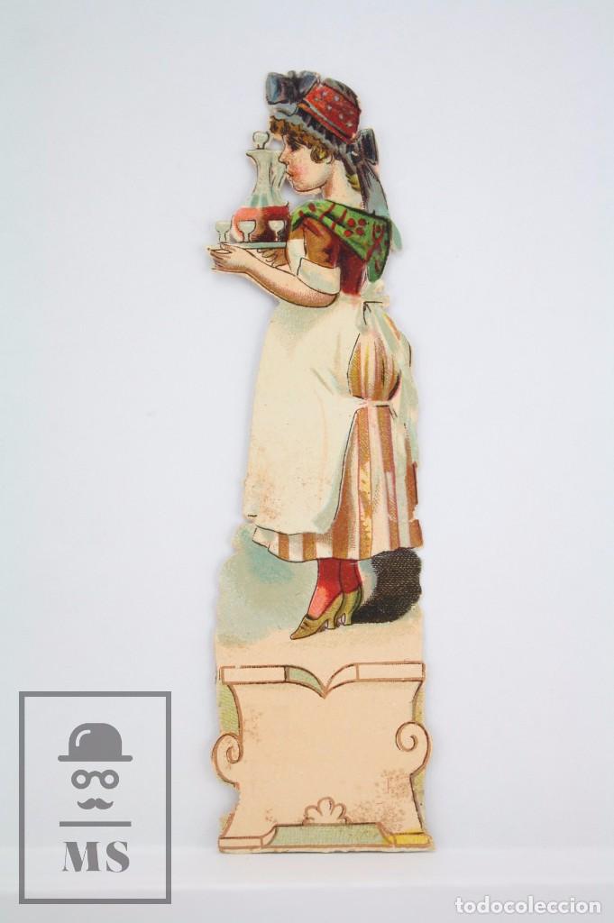 Colecionismo Cromos recortados antigos: Antiguo Cromo de Picar / Troquelado - Chocolate Amatller - Muchacha con Bandeja - Alt 12,5 cm