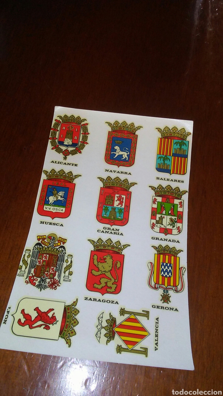 Coleccionismo cromos troquelados antiguos: Hoja de calcomanias con escudos de futbol ,a&ntilde;os 60
