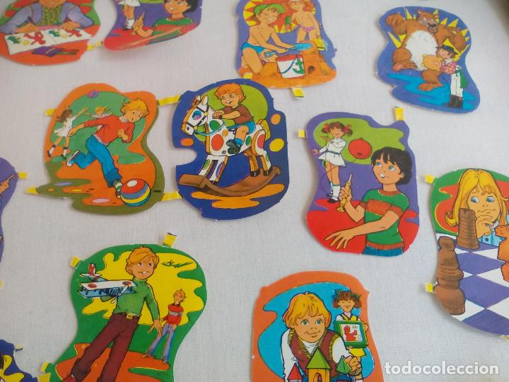 Coleccionismo cromos troquelados antiguos: DE CROMOS TROQUELADOS JUGANDO - Foto 4